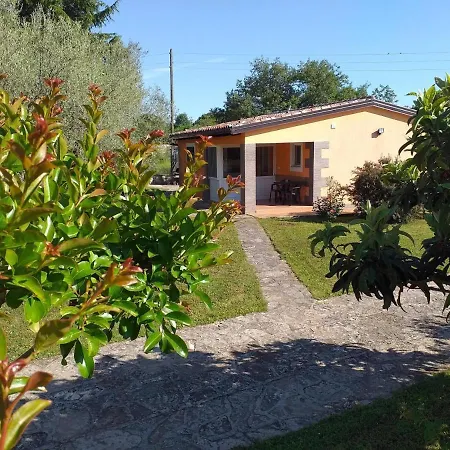 펜션 Family Friendly House With A Parking Space - 20540 로비니