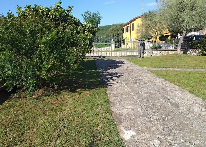 Family Friendly House With A Parking Space - 20540 로비니