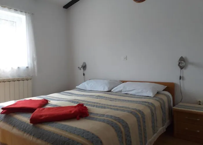 Family Friendly House With A Parking Space - 20540 *